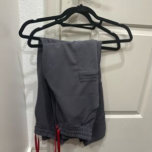 Figs charcoal Yola skinny scrub pants XXS